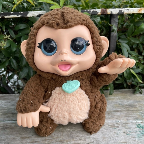 furReal Friends Lil' Big Paws Giddy Banana Monkey - Picture 1 of 6